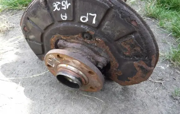 Audi A3 S3 8P Front wheel hub