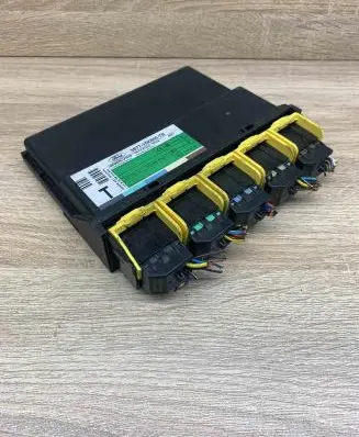 Ford Mondeo Mk III Comfort/convenience module 3S7T15K600TB 5WK48752D T83SA