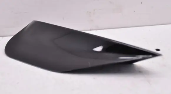 Rear fender molding trim