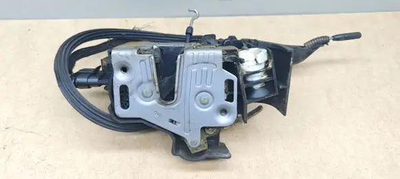 Mercedes-Benz ML W163 Front door lock A1637203235