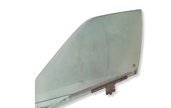 Seat Toledo I (1L) Front door window glass four-door 