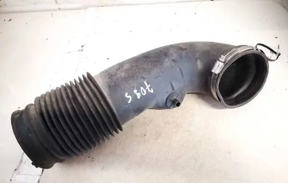 Cadillac SRX Air intake hose/pipe 25744215