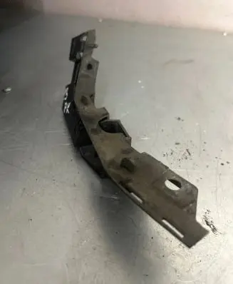 BMW X3 E83 Front bumper mounting bracket 3400919