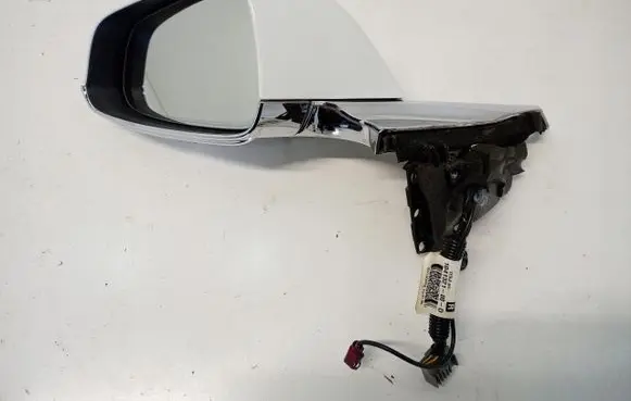 Tesla Model S Front door electric wing mirror 1041321-00-D