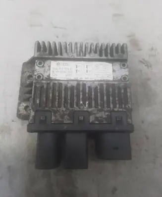 Volkswagen Transporter - Caravelle T5 Coolant fan relay 7h0919506d