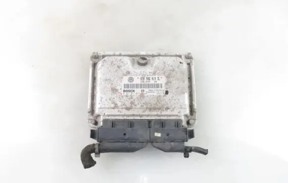 Skoda Octavia Mk1 (1U) Engine control unit/module 0281011077 038906019DL