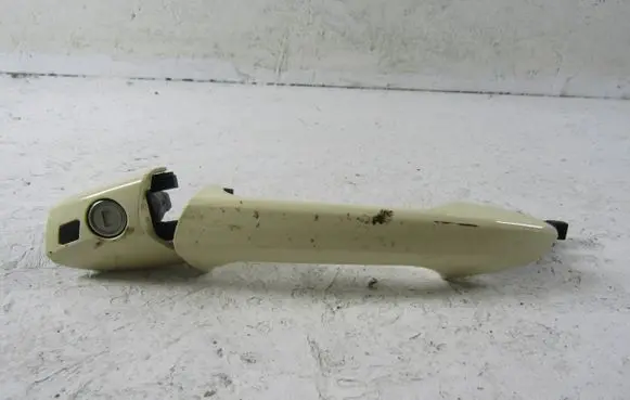 Mercedes-Benz C W204 Front door exterior handle A2047600170