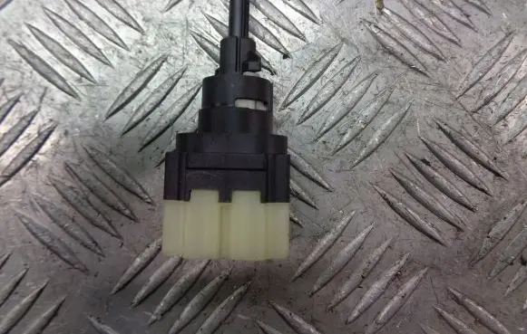 Audi A6 S6 C5 4B Brake pedal sensor switch 1K2945511
