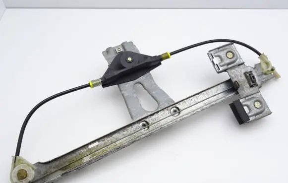 Volkswagen Golf III Rear door manual window regulator 1H4839402B