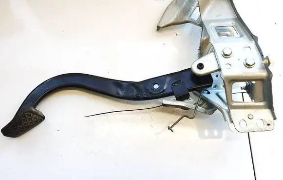 Opel Zafira A Clutch pedal 