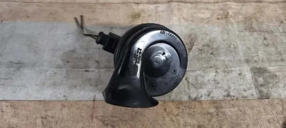 Volkswagen PASSAT B6 Horn signal 3C0951223 007424
