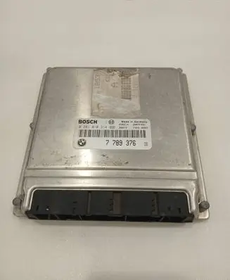 BMW 5 E39 Engine control unit/module 7789376 0281010314
