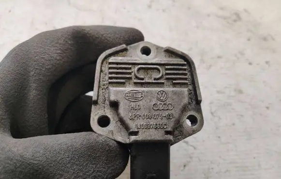 Volkswagen Caddy Oil level sensor 1J0907660C