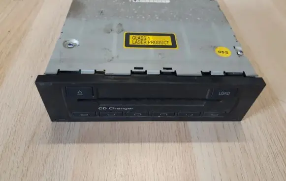 Volkswagen Polo V 6R CD/DVD changer 1Z0035111A