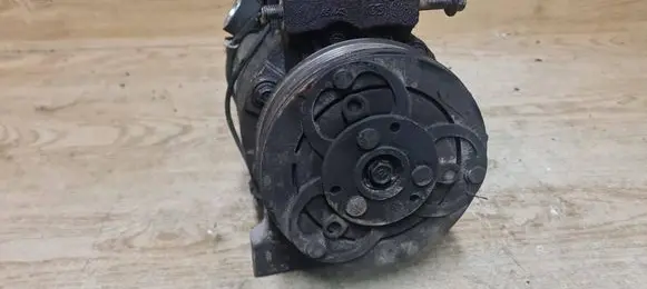 Volvo V70 Air conditioning (A/C) compressor (pump) 36001373 8708581