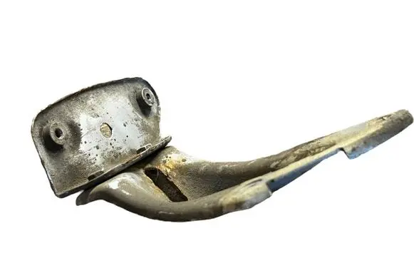 Skoda Octavia Mk2 (1Z) Fender mounting bracket 5J0821142A
