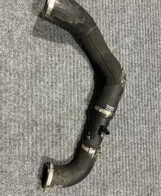 Audi Q7 4M Intercooler hose/pipe 4M0145683A