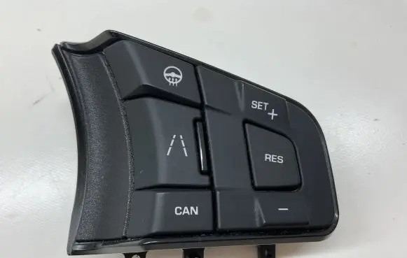 Jaguar F-Pace Steering wheel heating switch KK83-13D767-BA 18071791140R