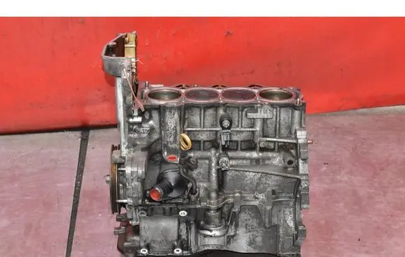 Toyota Prius (NHW20) Engine block 1NZ