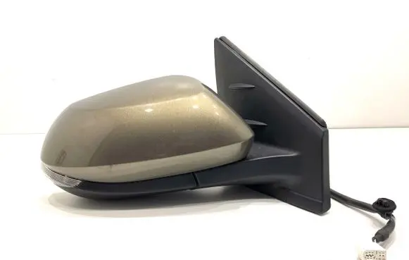 Toyota Yaris Front door electric wing mirror 