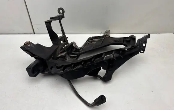 Audi A4 S4 B8 8K Headlight/headlamp mounting bracket 1301073053 8K0805607B