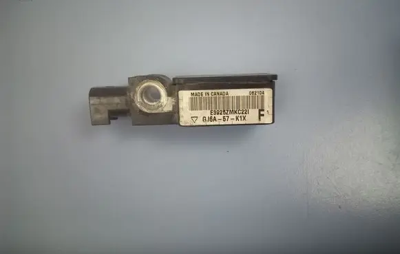 Mazda 6 Airbag deployment crash/impact sensor GJ6A57K1X E3925ZMKC221