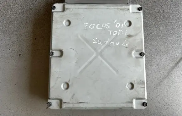 Ford Focus Engine control unit/module YS4F12A650PA E10BJ4BG7KRN E1SSJ4PC7KRN