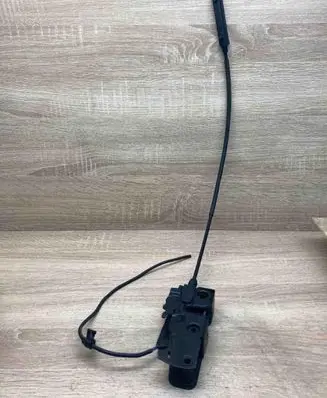 Audi A4 S4 B8 8K Engine bonnet/hood lock/catch 8K0823509D 144225622