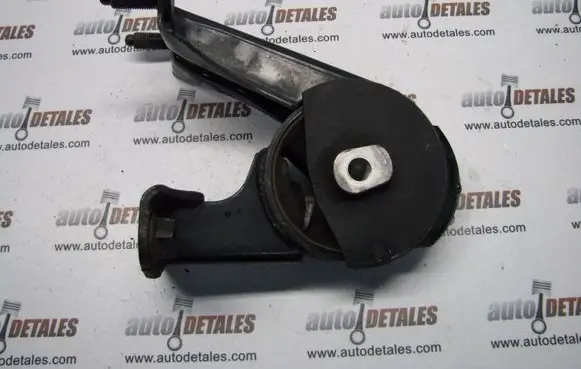Toyota Auris 150 Engine mounting bracket