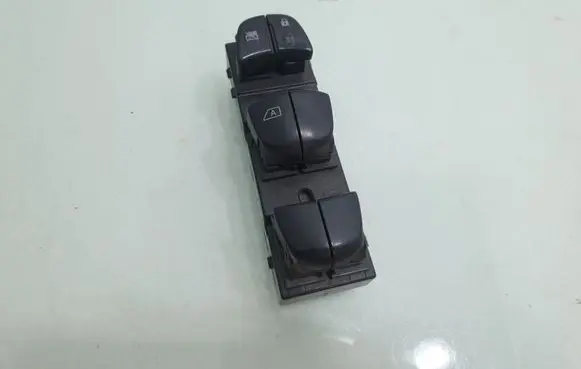 Nissan Juke I F15 Electric window control switch 254011KA0A
