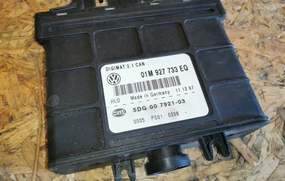 Audi A3 S3 8L Gearbox control unit/module 01M927733EQ 5DG00792103