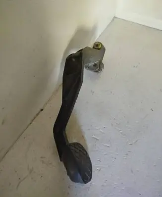 Volkswagen PASSAT B5 Clutch pedal 8D1721316