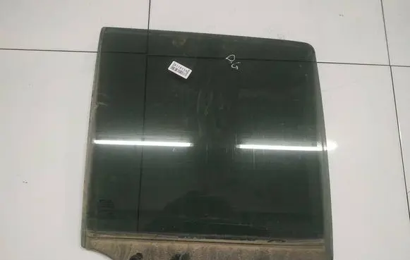 Nissan Pathfinder R51 Rear door window glass as3