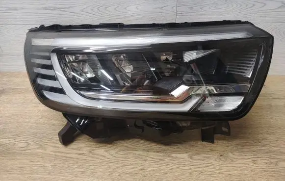 Renault Kangoo III Headlight/headlamp 260103264R