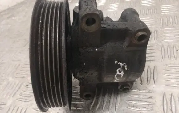 Ford Focus Power steering pump HBDFX
