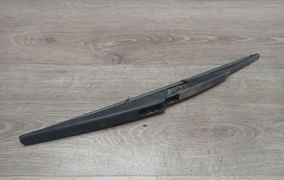 Volvo V70 Rear wiper blade arm 30753767