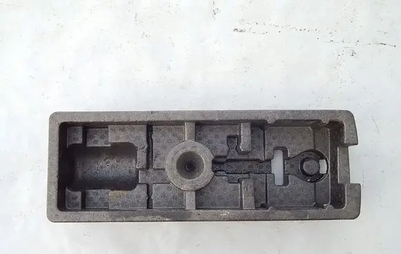 Opel Astra J Spare wheel section trim A17DTR