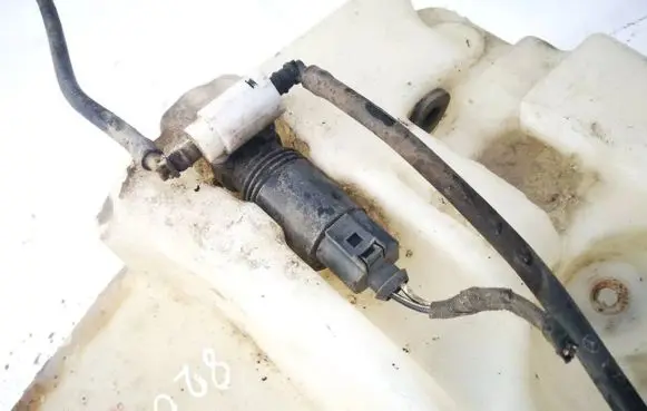 Mercedes-Benz ML W164 Windscreen/windshield washer pump