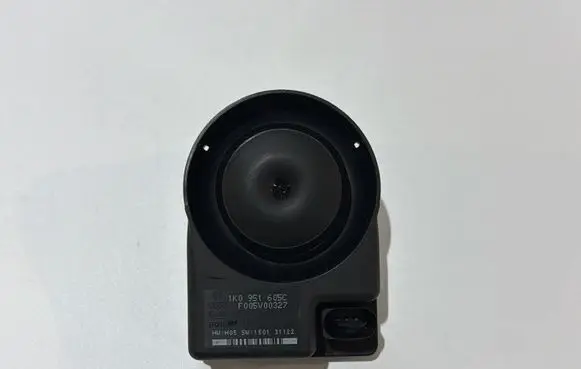 Volkswagen Touran II Alarm system siren 1K0951605C