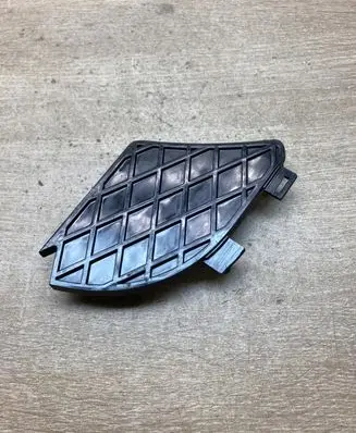 Mercedes-Benz E W210 Front fog light trim/grill 2108850253