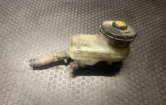 Honda CR-V Brake fluid reservoir 0204255770