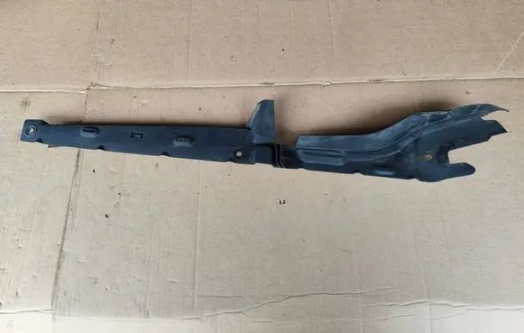 Ford Mondeo MK IV Fender end trim 7S71A02079A