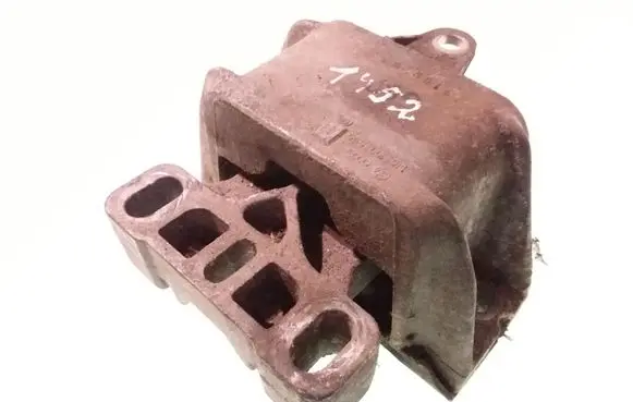 Volkswagen Golf IV Engine mount bracket 1J0199555