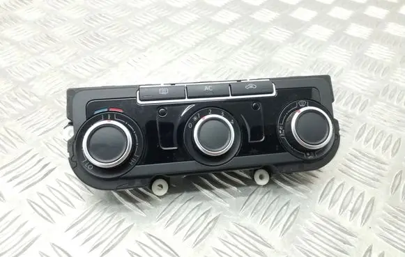 Volkswagen Golf Plus Climate control unit 7N0907426K