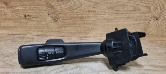 Volvo V50 Indicator stalk 17D770