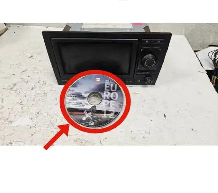 Audi A4 S4 B7 8E 8H Navigation maps CD/DVD 3R0051884C CENTRALEUROPE RNSE
