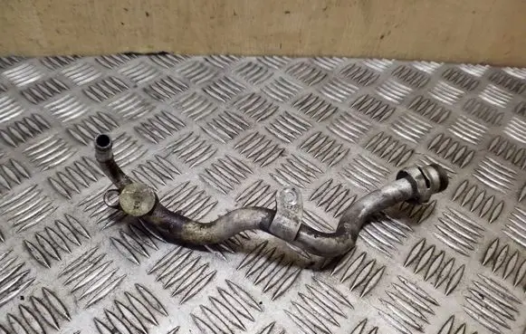 Audi Q7 4L Engine coolant pipe/hose 059121065CP