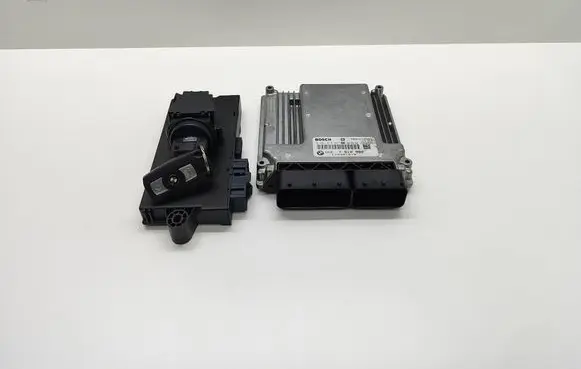BMW 5 E60 E61 Engine ECU kit and lock set 7810980 9147217 914721701