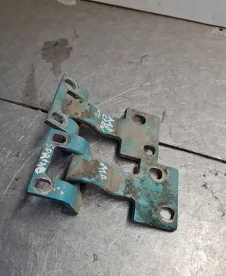 Mercedes-Benz Sprinter W901 W902 W903 W904 Rear door lower hinge 9017300037