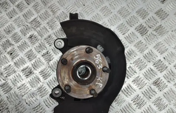 Toyota Avensis T270 Front wheel hub
